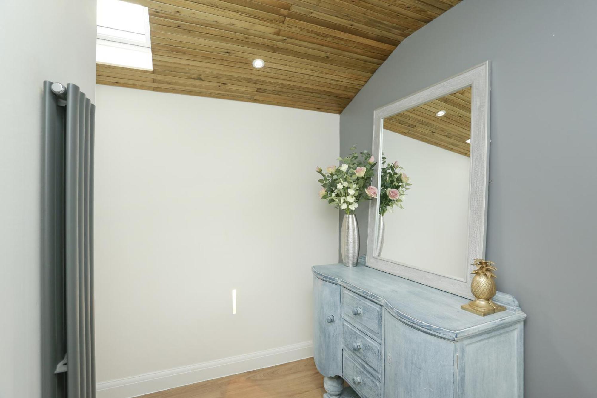 The Broadway Beach House With Hot Tub Herne Bay Exterior photo